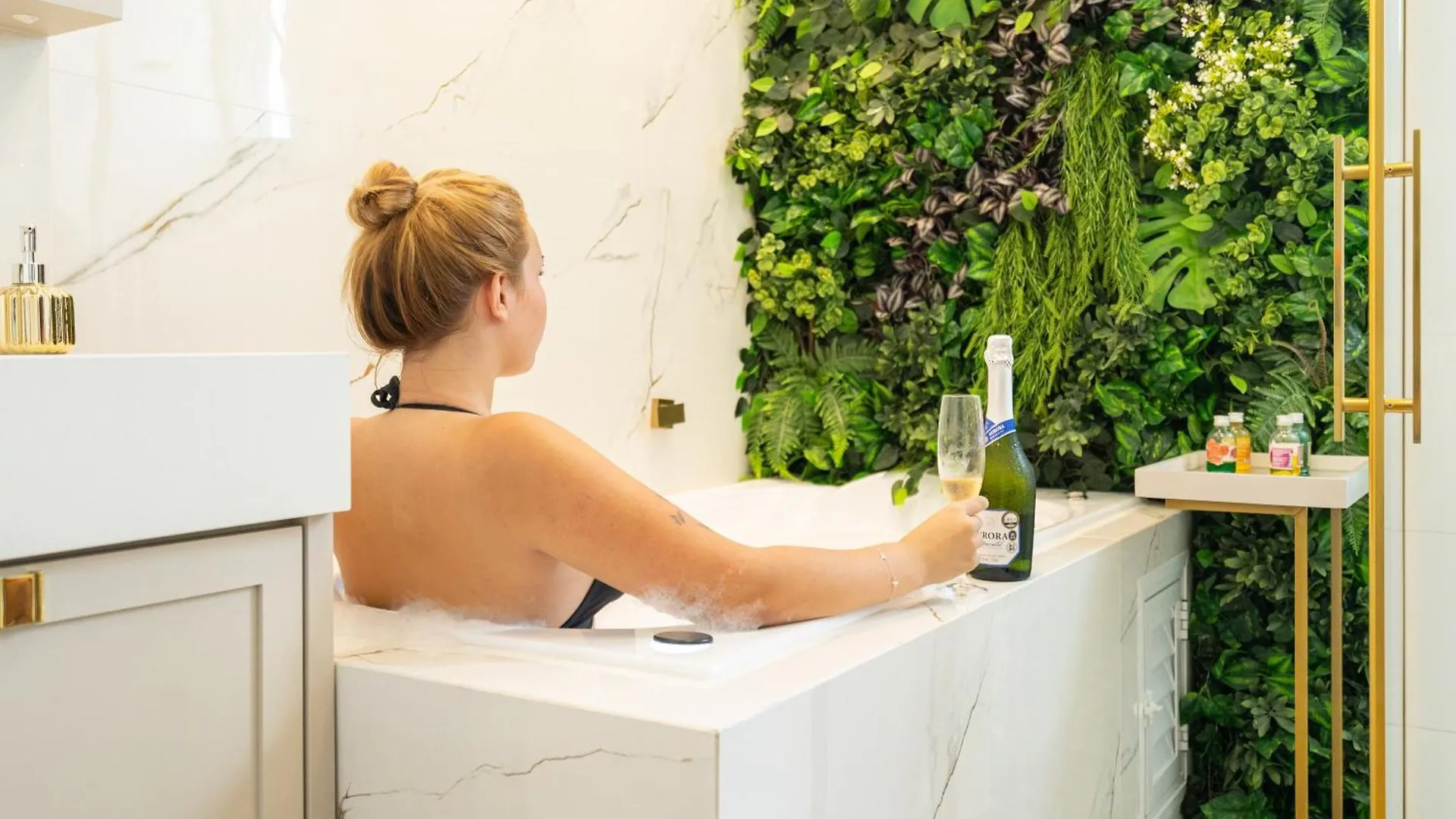 Conforto E Estilo Vista Para O Mar Hidromassagem Wi-Fi Ar Condicionado Vaga Privativa E A Passos Da Praia Barra Velha