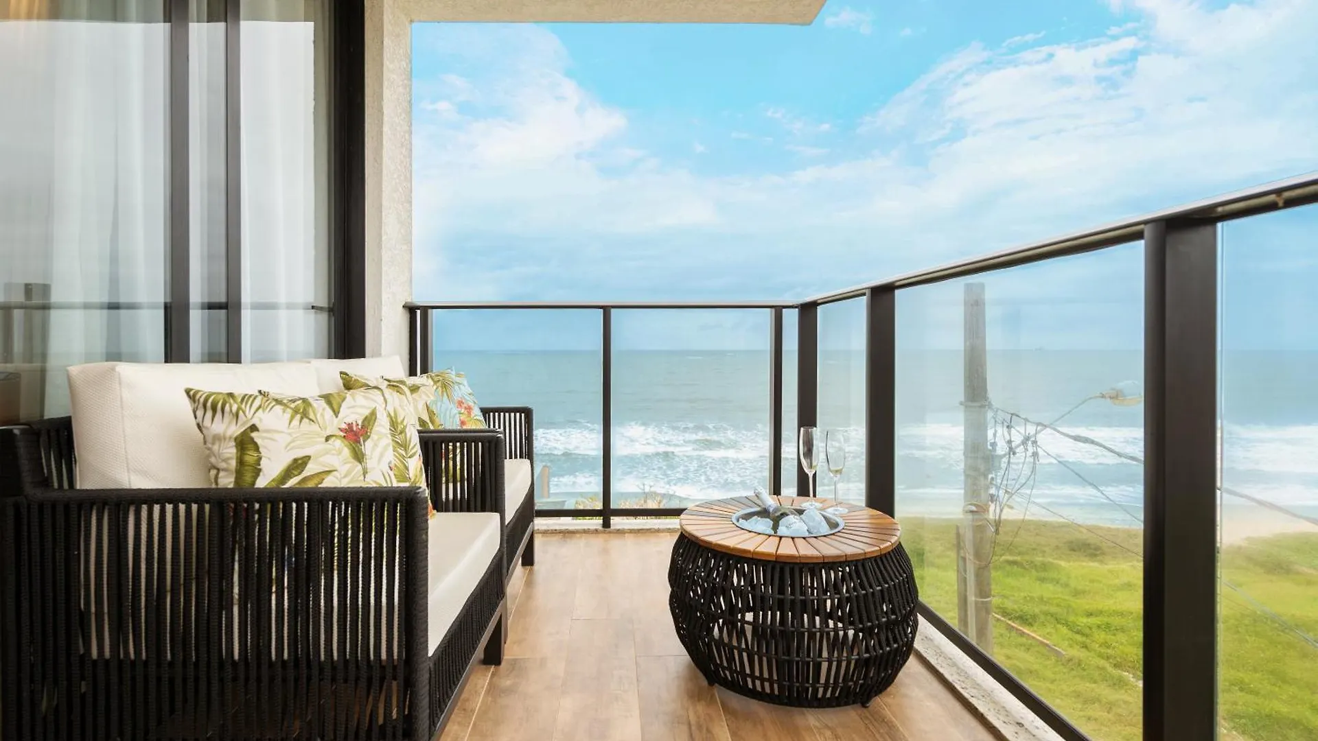 Conforto E Estilo Vista Para O Mar Hidromassagem Wi-Fi Ar Condicionado Vaga Privativa E A Passos Da Praia Barra Velha  Brasile